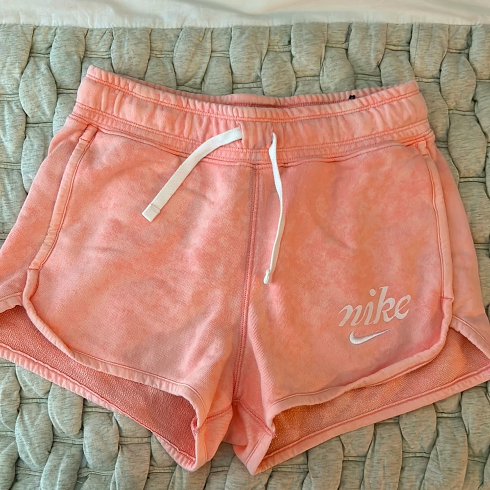 Nike highwaisted terry cloth shorts. Pink. Size XS